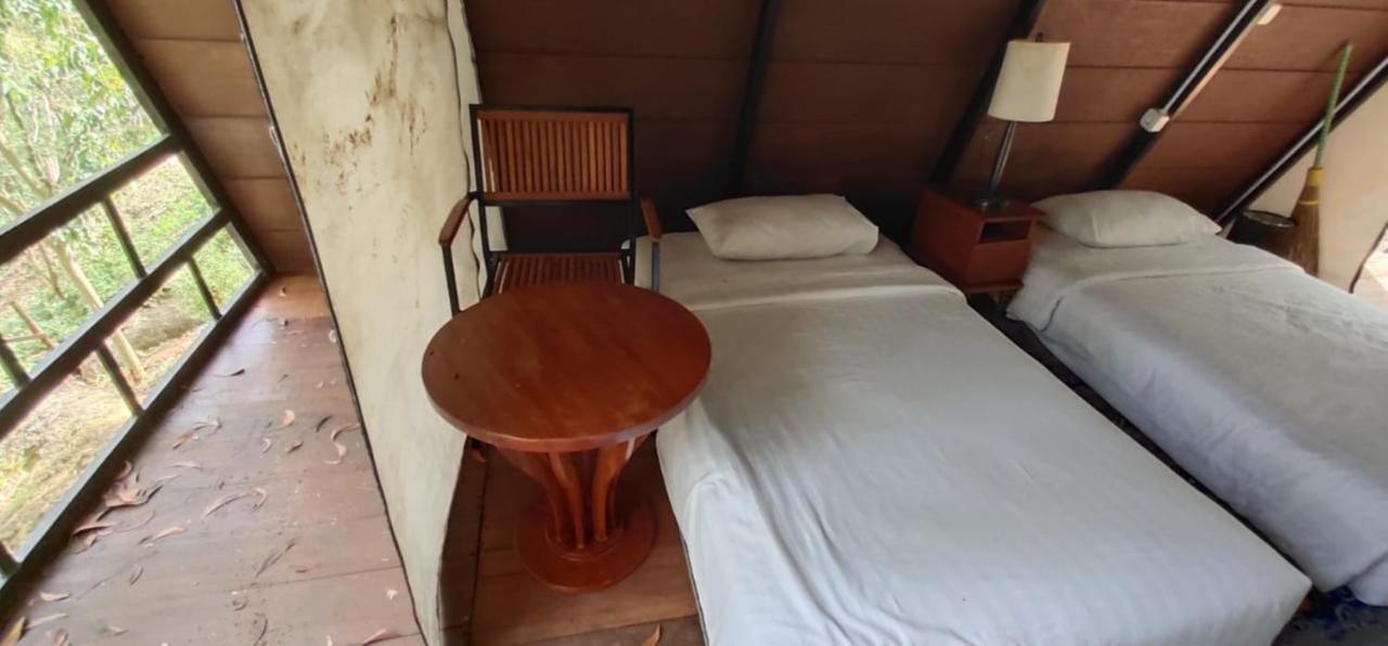 เซริบู บาตู ซองโก แลงกิต รีสอร์ต แอนด์ แคมป์ Hotel บันตุล ภายนอก รูปภาพ